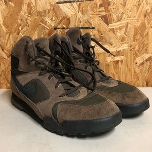 Nike hiking shoes “Vintage “